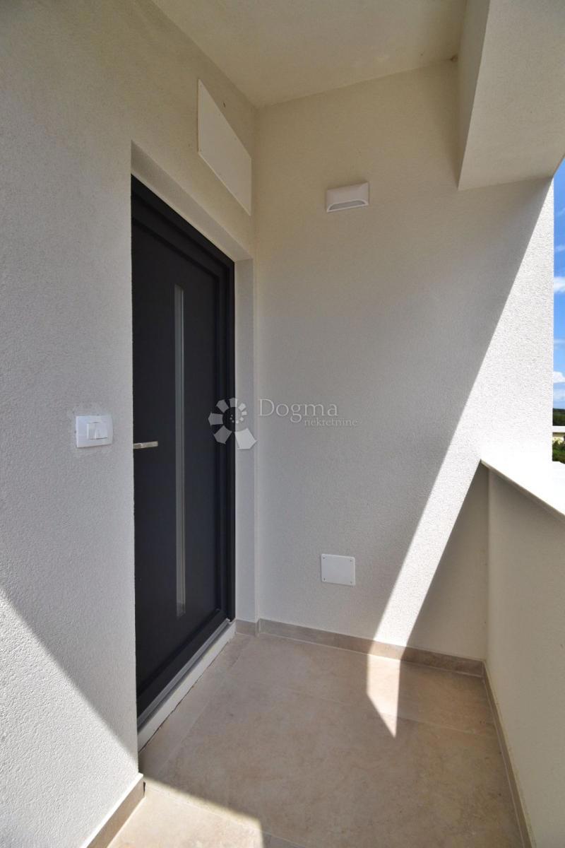 Allogio Šišan, Ližnjan, 195m2