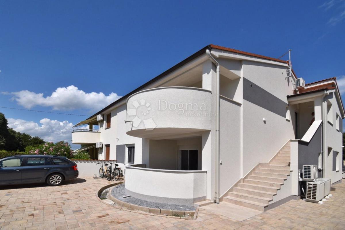 Allogio Šišan, Ližnjan, 195m2