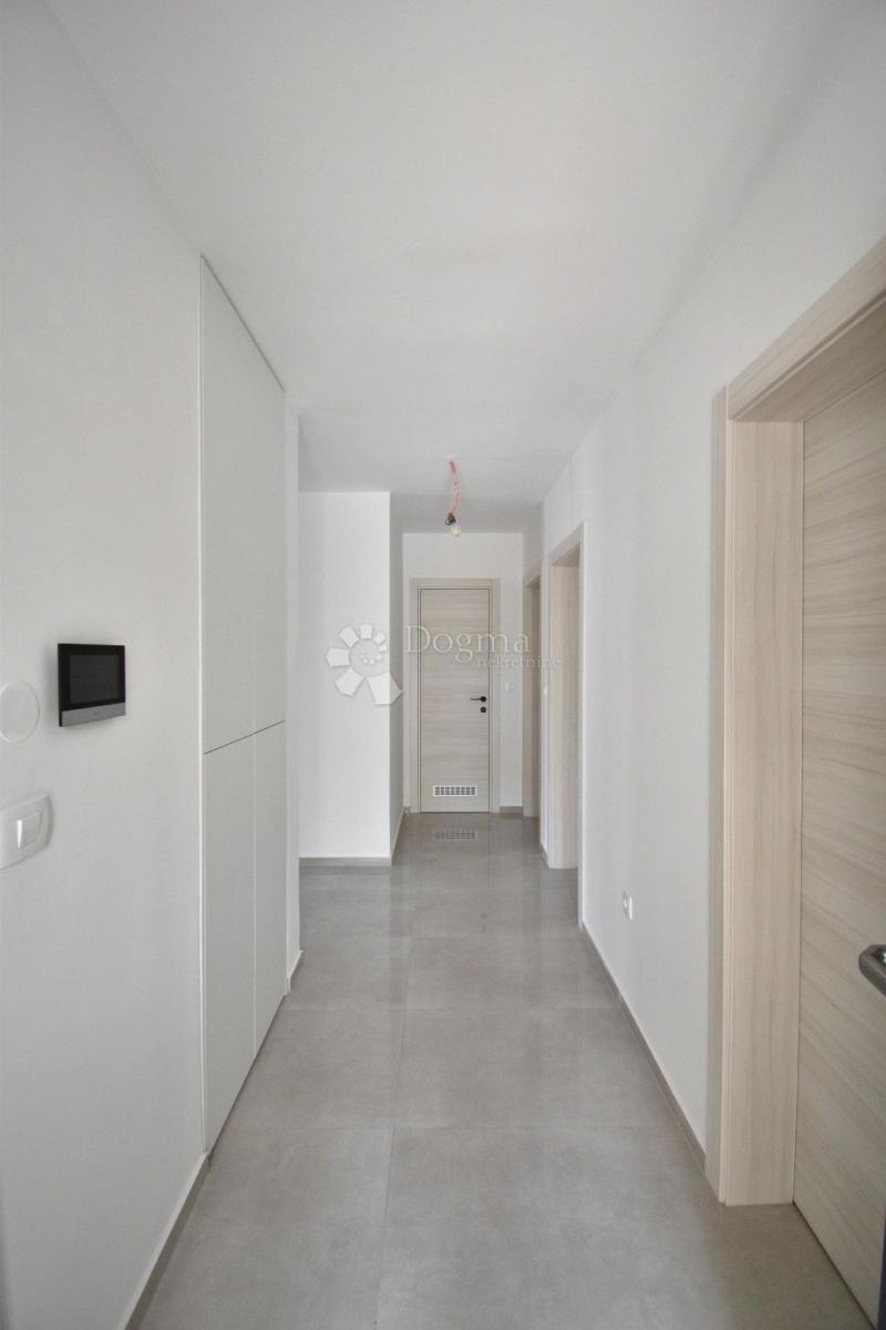 Allogio Šišan, Ližnjan, 195m2