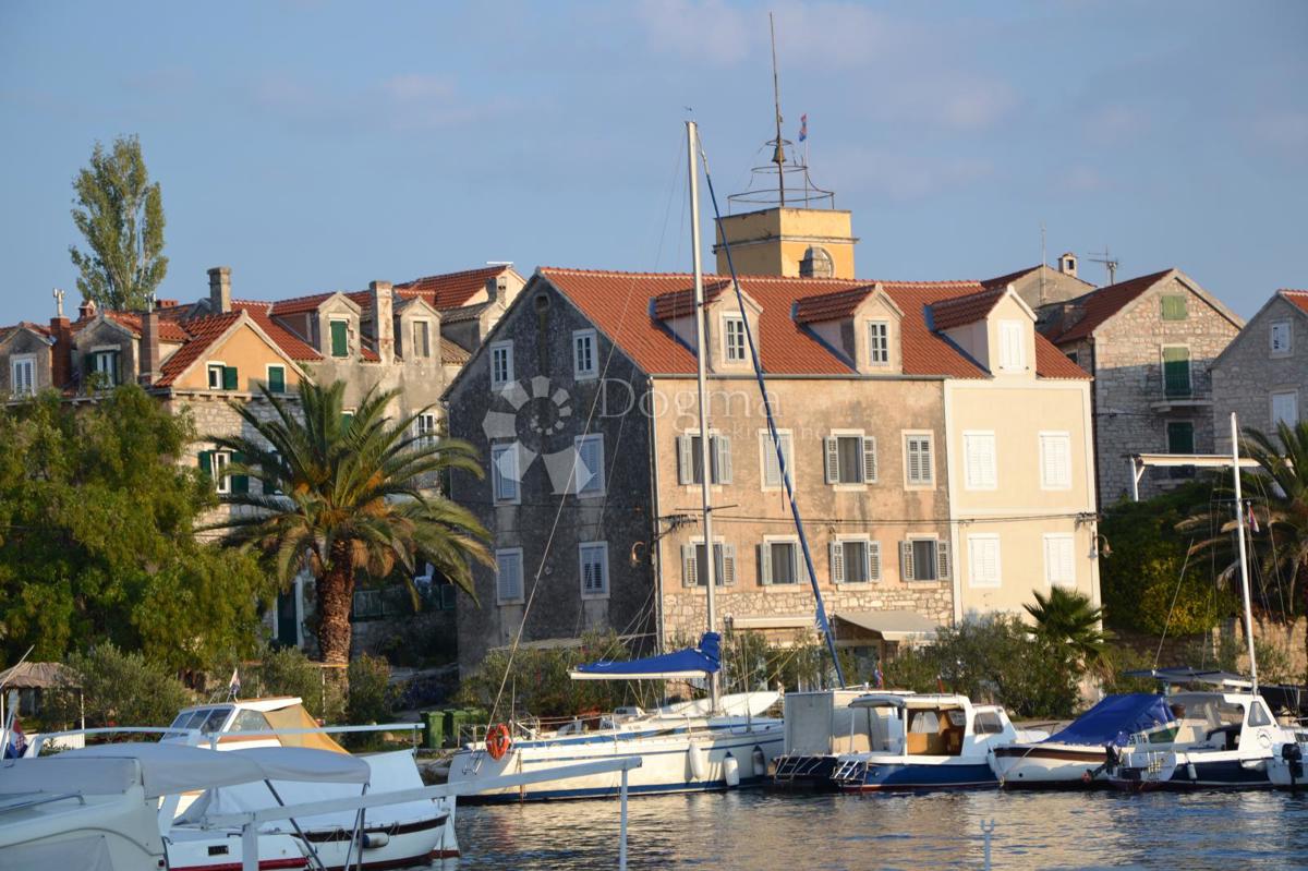 Casa Zlarin, Šibenik - Okolica, 277m2