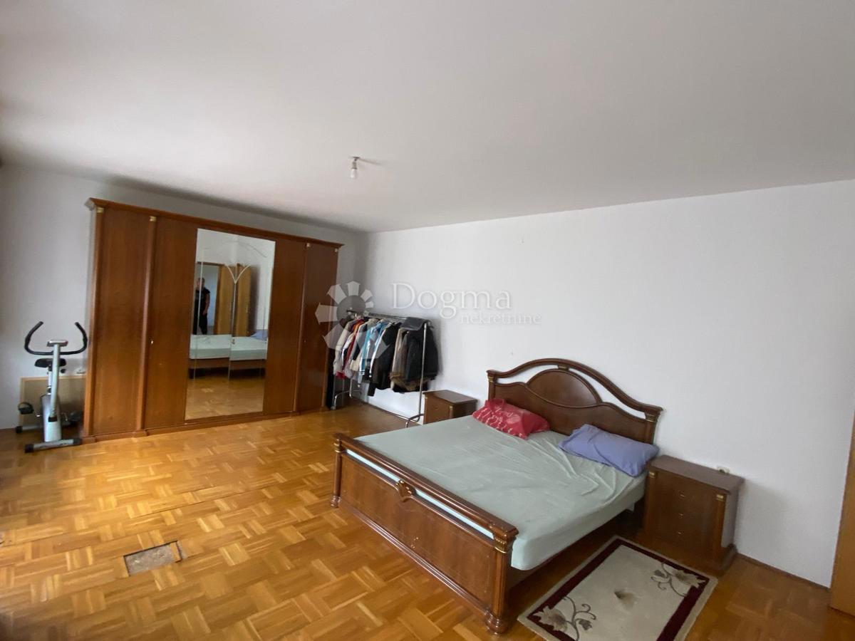 Casa Brestje, Sesvete, 348m2