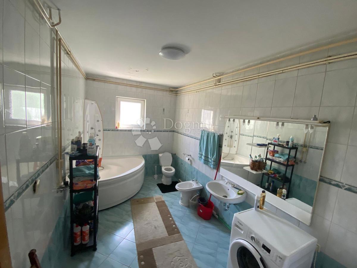 Casa Brestje, Sesvete, 348m2