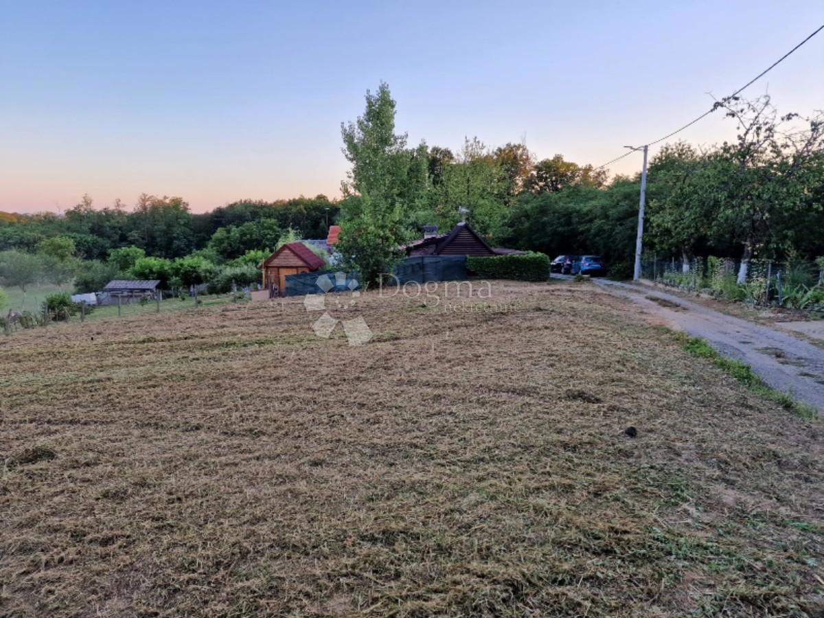 Terreno edificabile Martin breg, Dugo Selo, 1.880m2