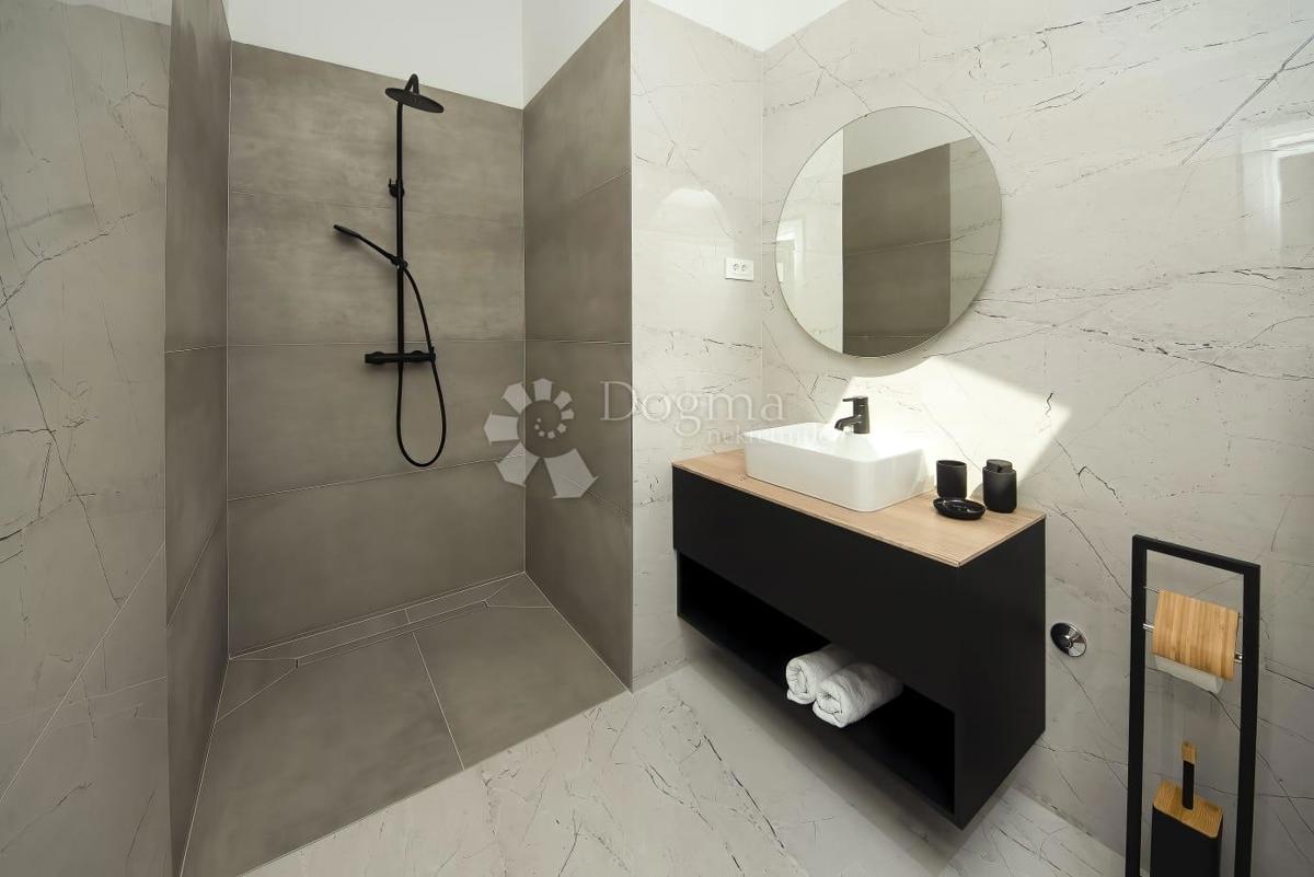 Casa Dubrava Kod Šibenika, Šibenik - Okolica, 160m2