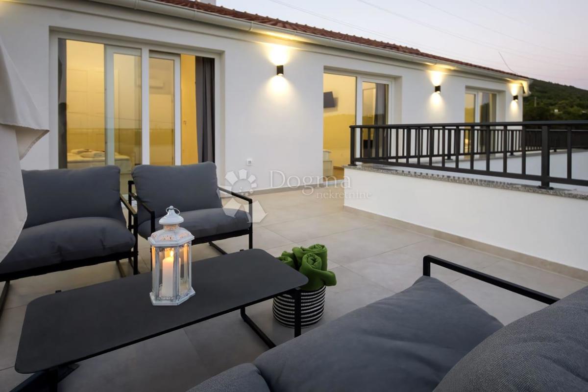 Casa Dubrava Kod Šibenika, Šibenik - Okolica, 160m2