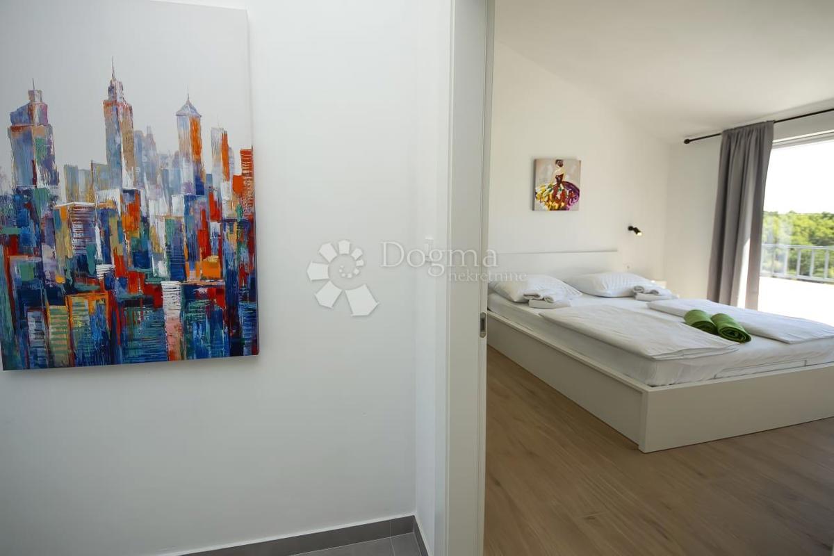 Casa Dubrava Kod Šibenika, Šibenik - Okolica, 160m2