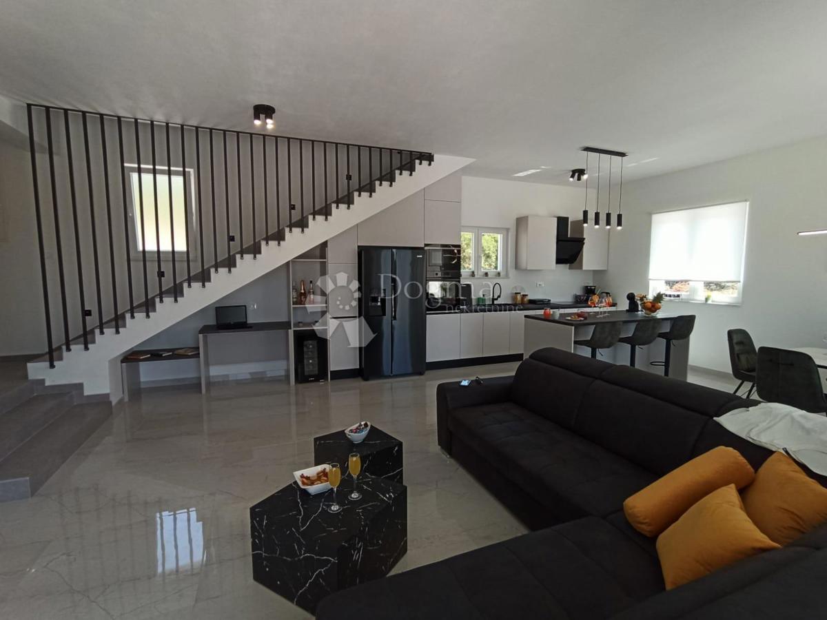 Casa Dubrava Kod Šibenika, Šibenik - Okolica, 160m2