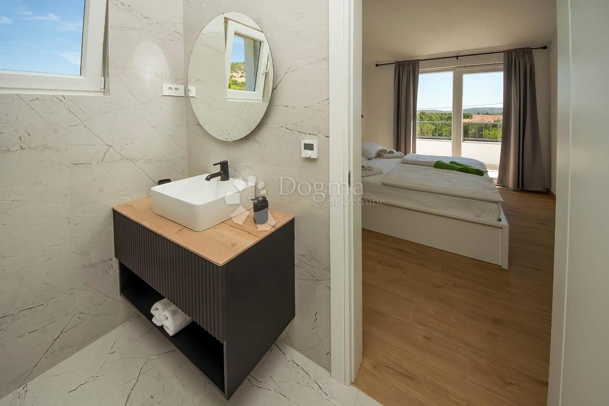 Casa Dubrava Kod Šibenika, Šibenik - Okolica, 160m2