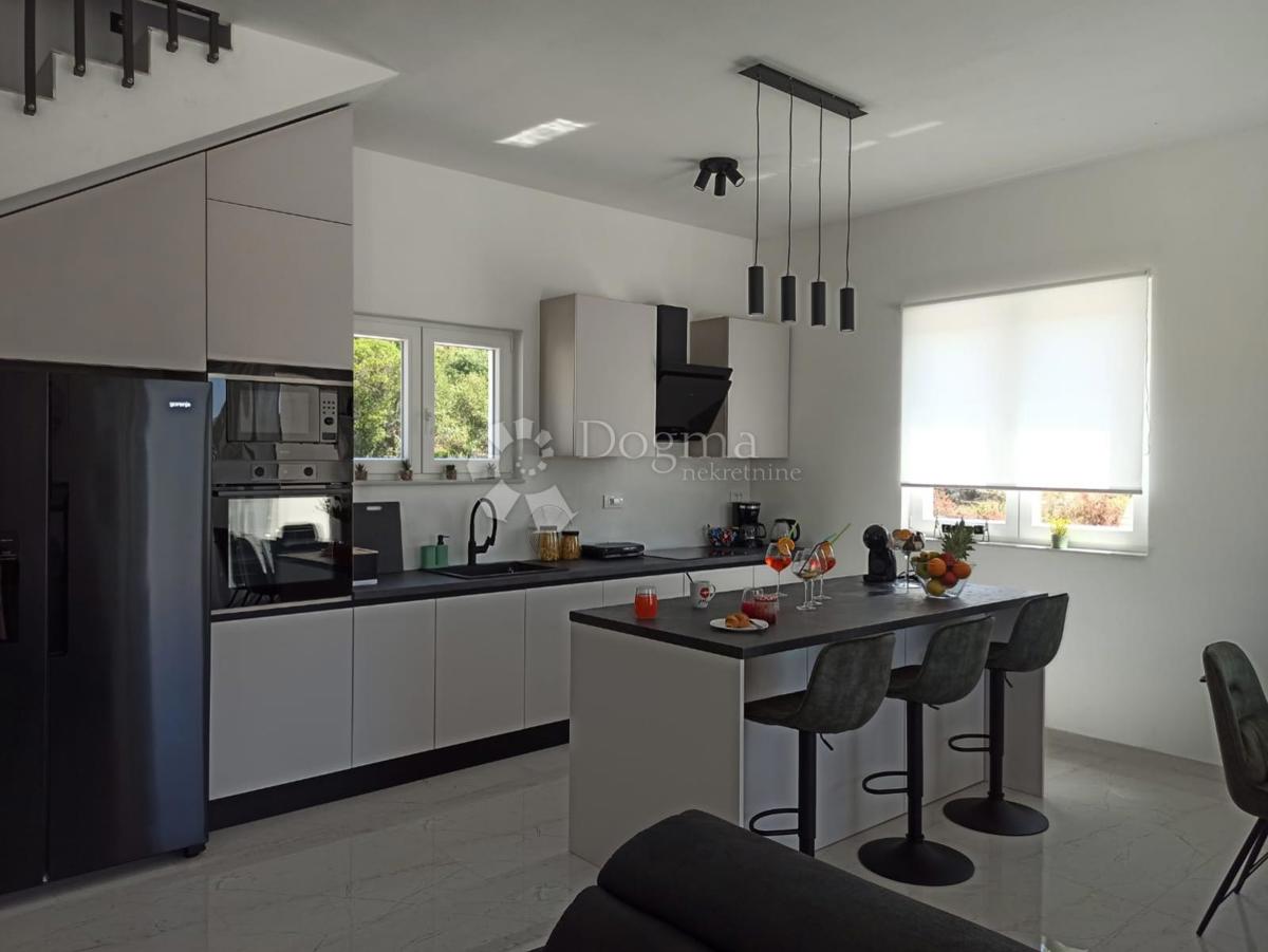 Casa Dubrava Kod Šibenika, Šibenik - Okolica, 160m2