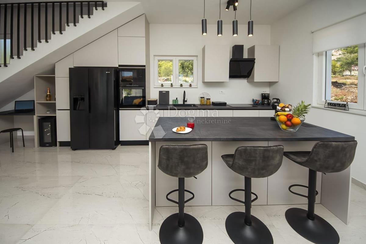 Casa Dubrava Kod Šibenika, Šibenik - Okolica, 160m2