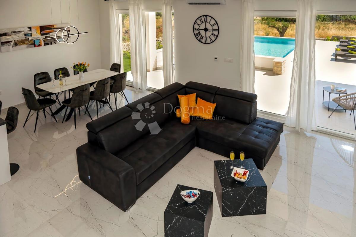 Casa Dubrava Kod Šibenika, Šibenik - Okolica, 160m2