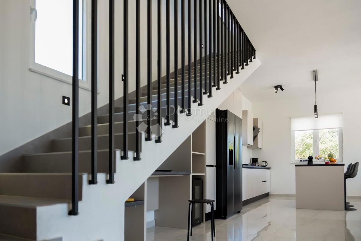 Casa Dubrava Kod Šibenika, Šibenik - Okolica, 160m2