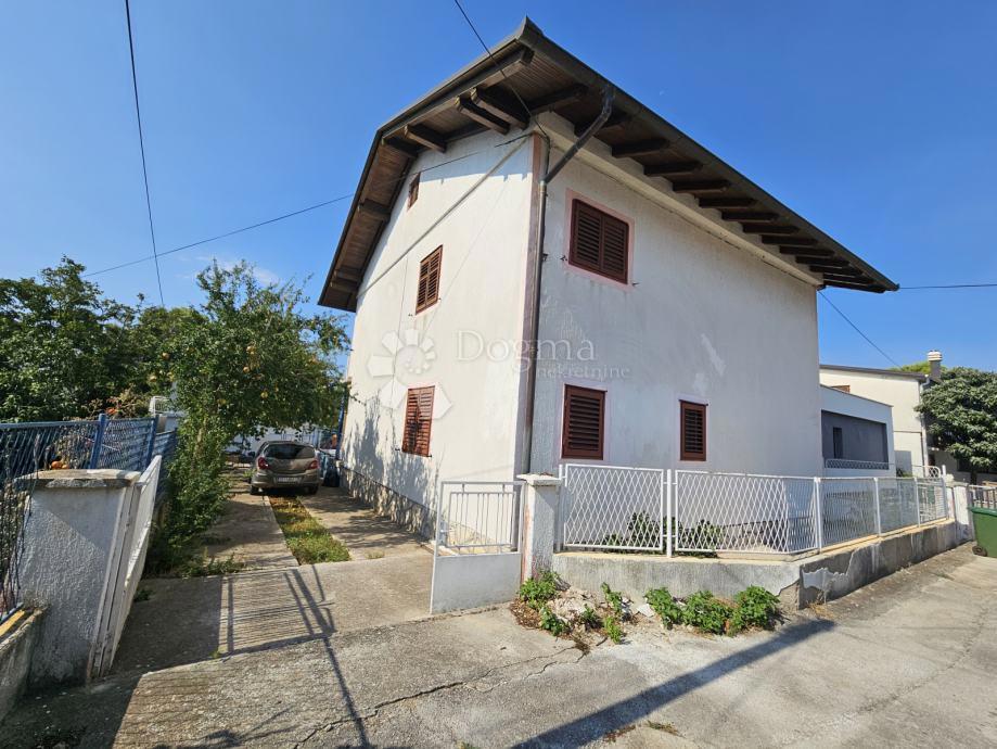 Casa Pirovac, 200m2