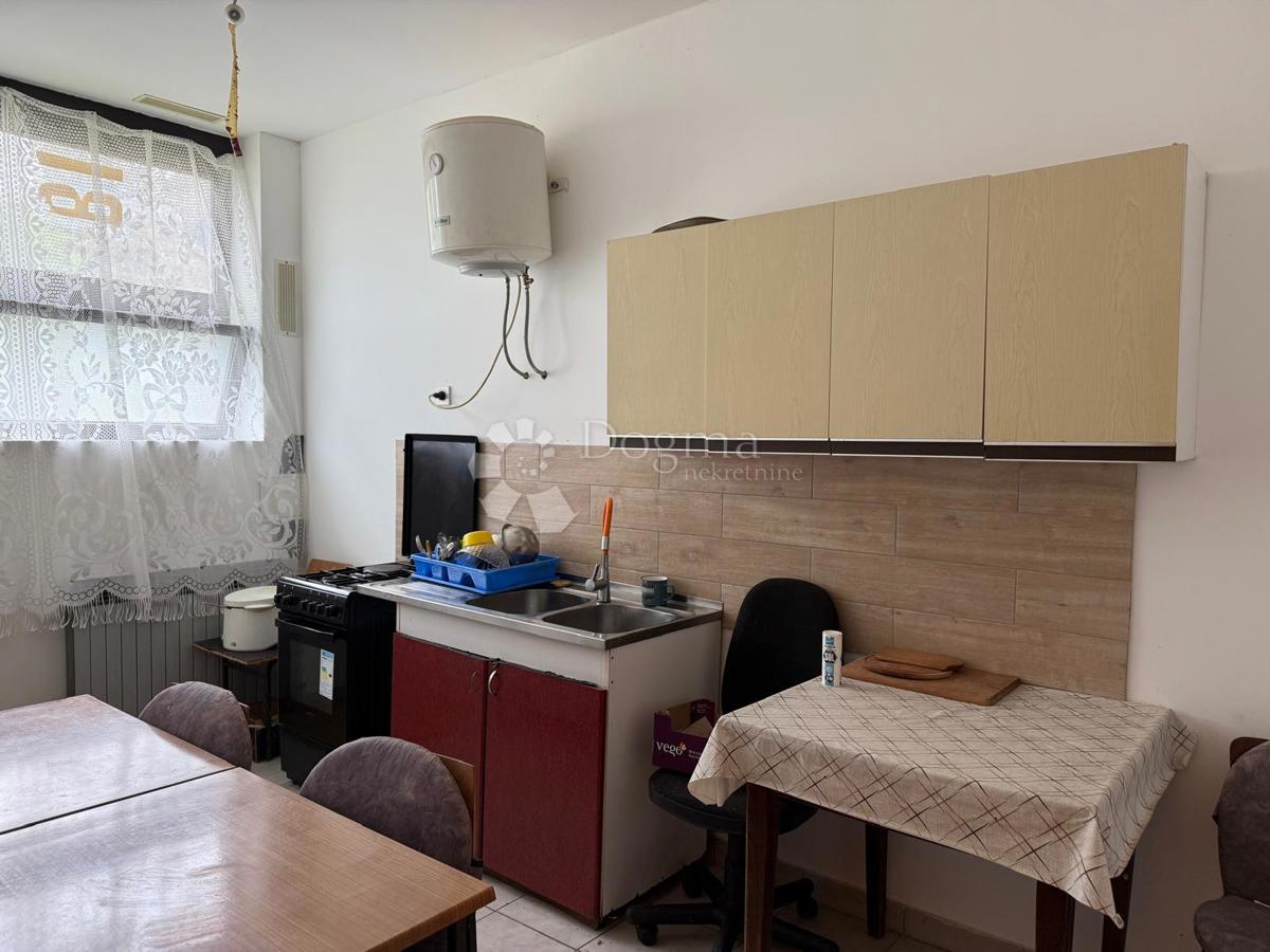 Locale commerciale Hrašćina, 120,23m2