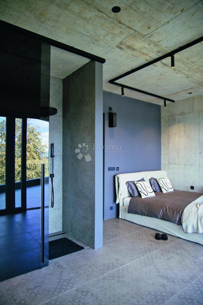 Zona Zagabria, villa di lusso in un quartiere tranquillo