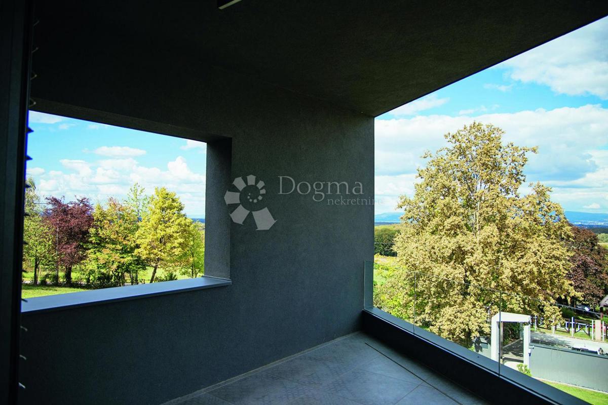 Zona Zagabria, villa di lusso in un quartiere tranquillo