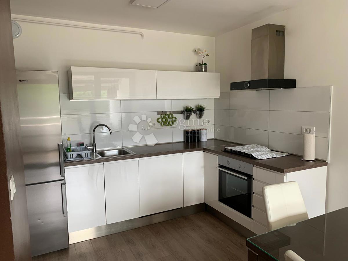 Allogio Stoja, Pula, 77m2