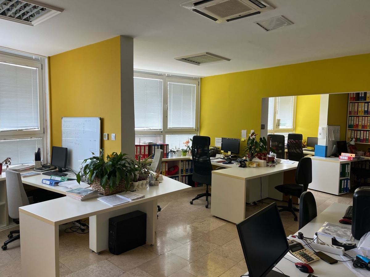 Locale commerciale Krnjevo, Rijeka, 87,61m2