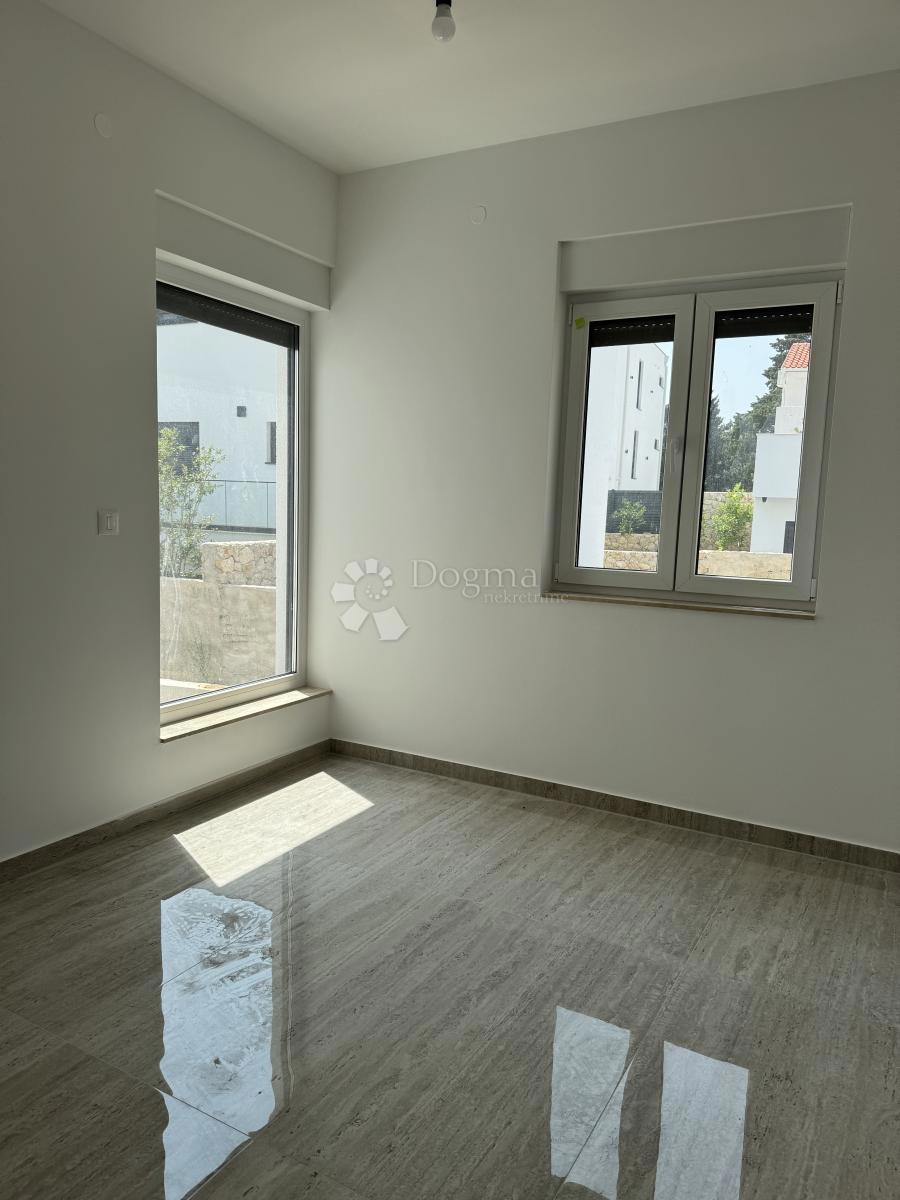 Allogio Maslenica, Jasenice, 81,84m2