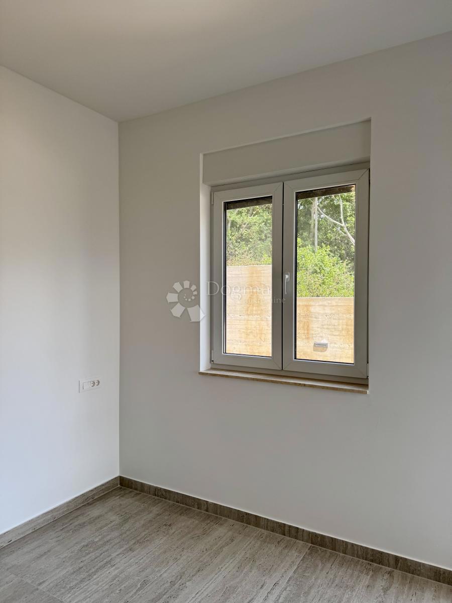 Allogio Maslenica, Jasenice, 81,84m2