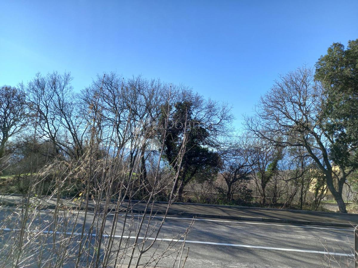 Kostrena, terreno con vista mare
