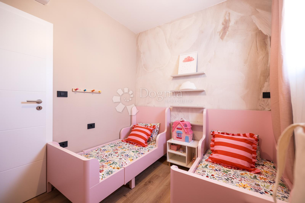 ATTICO VIŠNJIK: vista panoramica, Zara nel palmo della tua mano