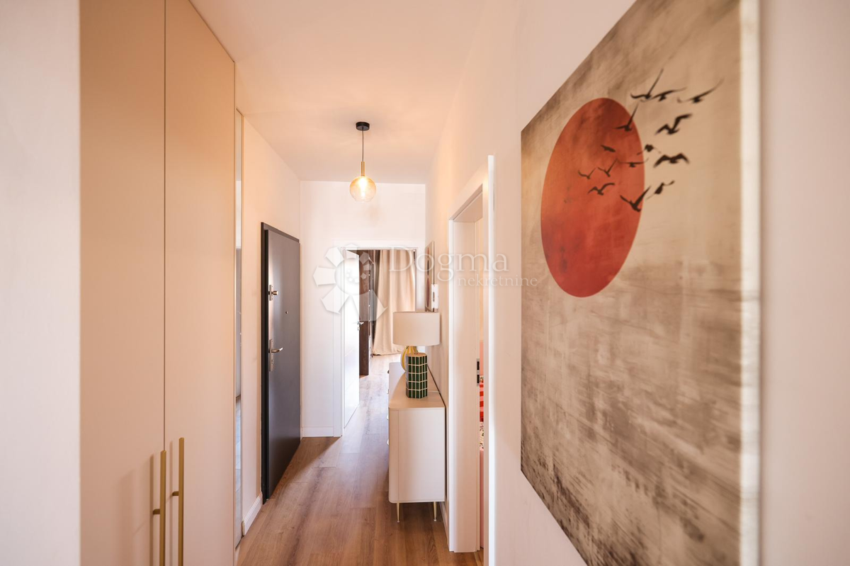 ATTICO VIŠNJIK: vista panoramica, Zara nel palmo della tua mano