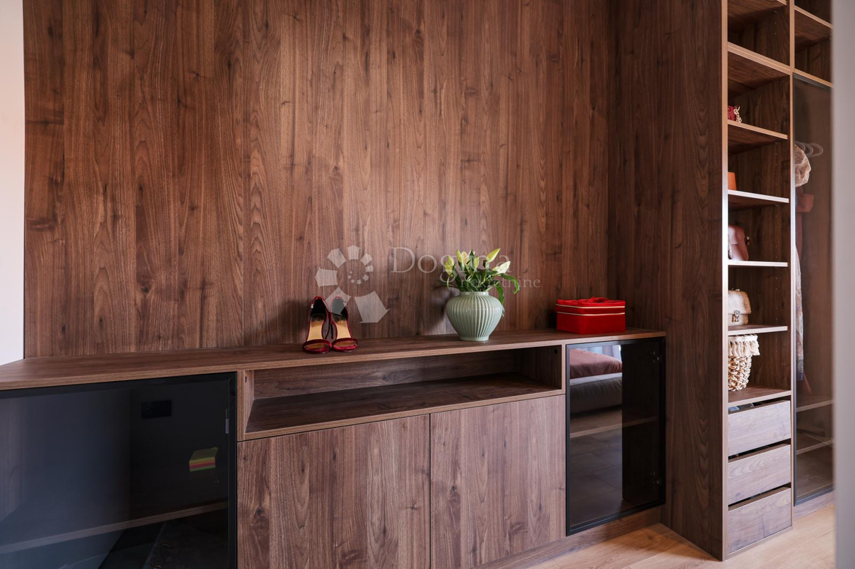 ATTICO VIŠNJIK: vista panoramica, Zara nel palmo della tua mano