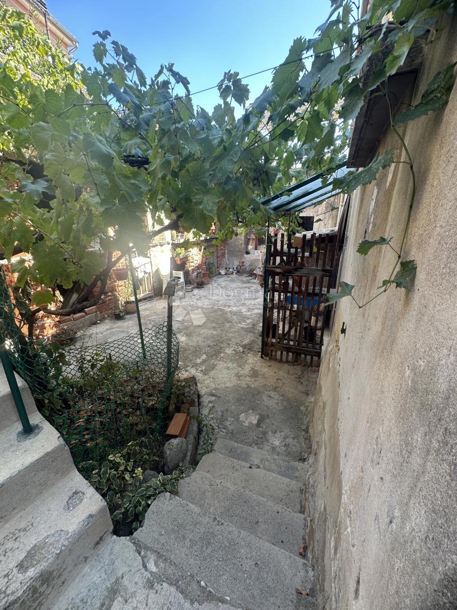 Casa Grad, Šibenik, 270m2
