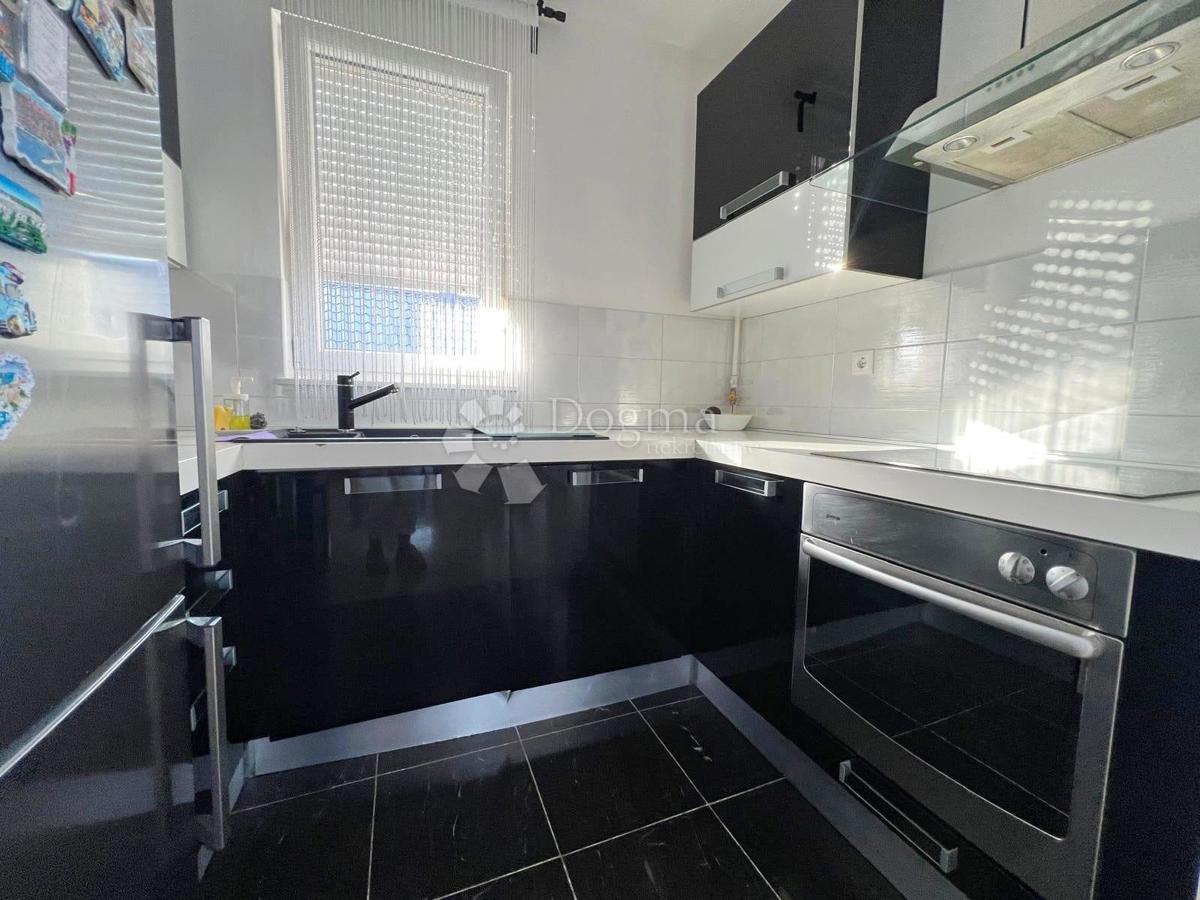 ZAPREŠIĆ, APPARTAMENTO MODERNO VICINO AL CENTRO