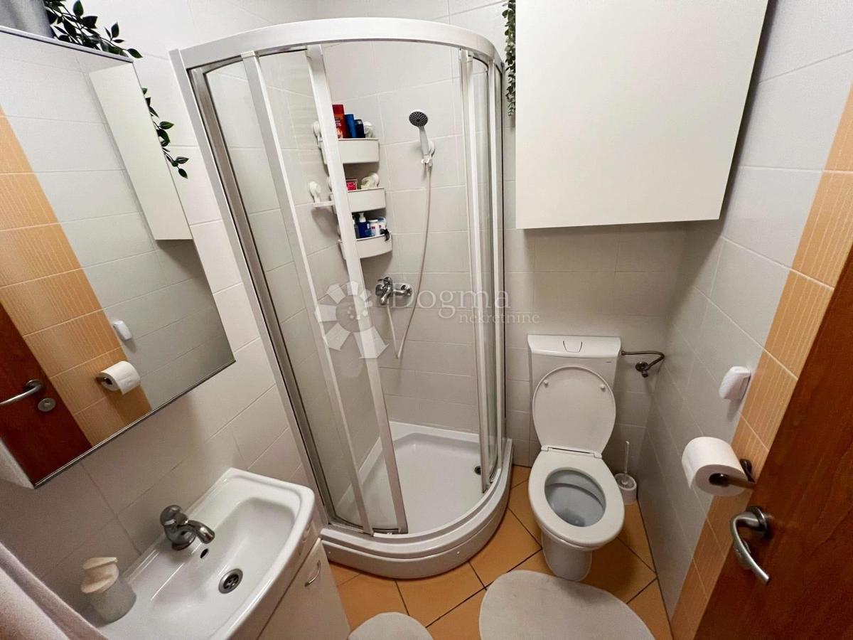 ZAPREŠIĆ, APPARTAMENTO MODERNO VICINO AL CENTRO