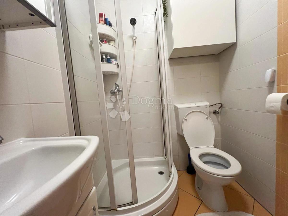 ZAPREŠIĆ, APPARTAMENTO MODERNO VICINO AL CENTRO