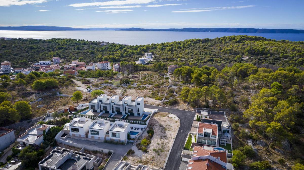 TROGIR/ČIOVO - BELLISSIMA VILLA CON PISCINA E VISTA