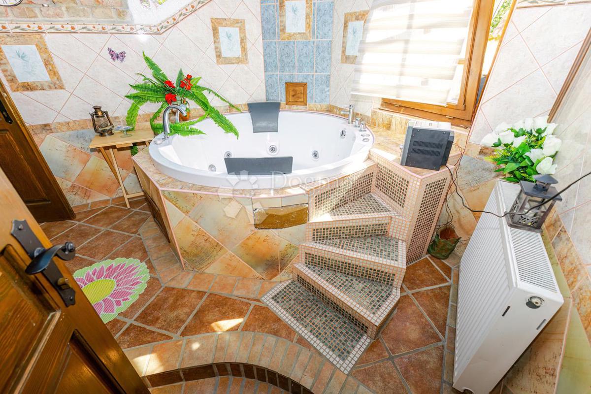 Casa Gredice, Klanjec, 403m2