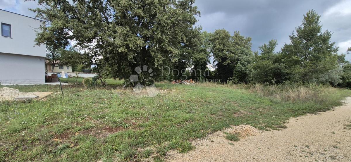 Terreno edificabile Kavran, Marčana, 1.015m2