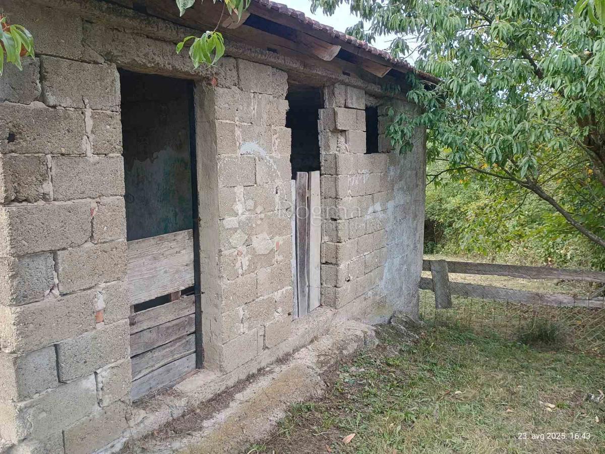 Casa Gornji Kukuruzari, Donji Kukuruzari, 51.948m2