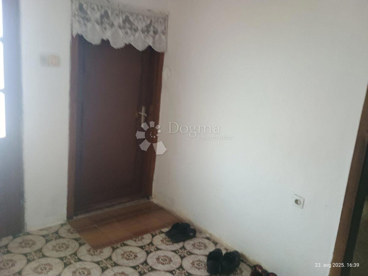 Casa Gornji Kukuruzari, Donji Kukuruzari, 51.948m2