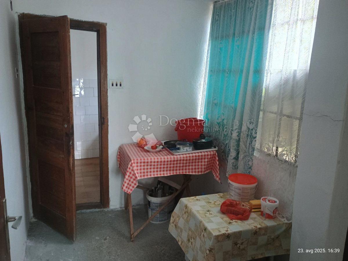 Casa Gornji Kukuruzari, Donji Kukuruzari, 51.948m2