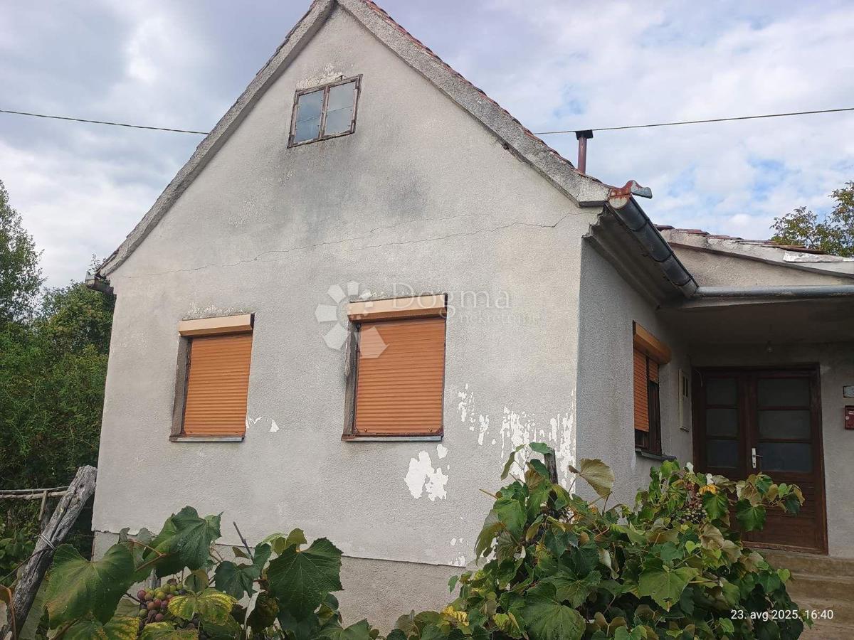 Casa Gornji Kukuruzari, Donji Kukuruzari, 51.948m2