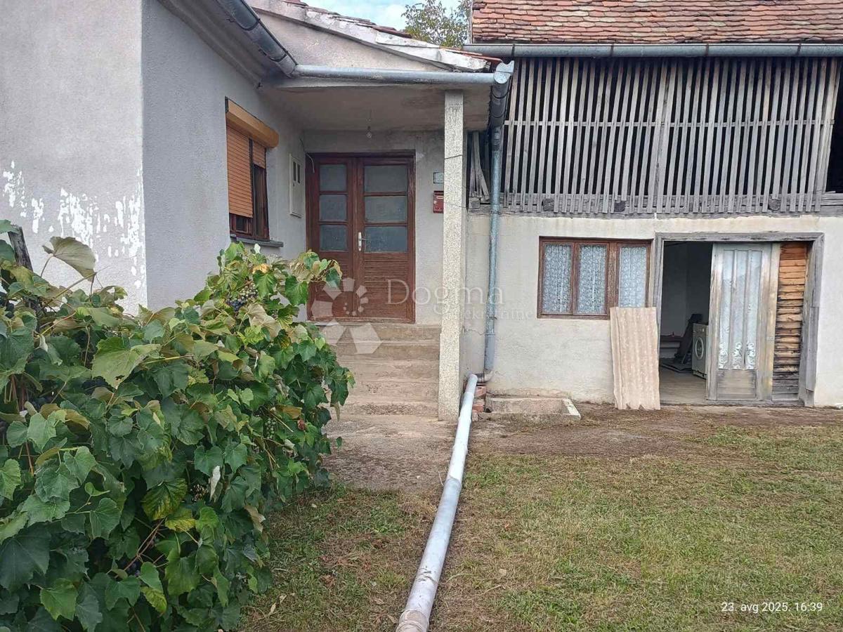 Casa Gornji Kukuruzari, Donji Kukuruzari, 51.948m2