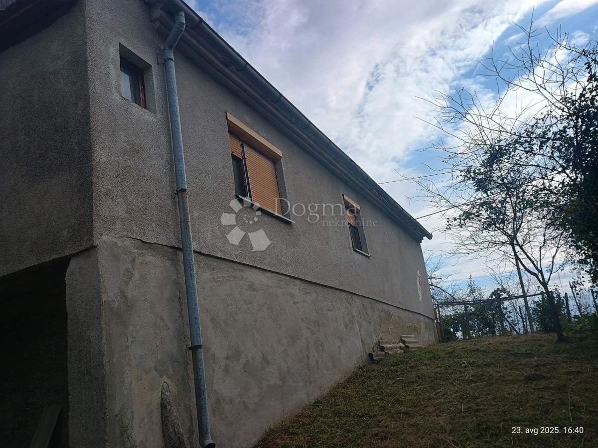 Casa Gornji Kukuruzari, Donji Kukuruzari, 51.948m2
