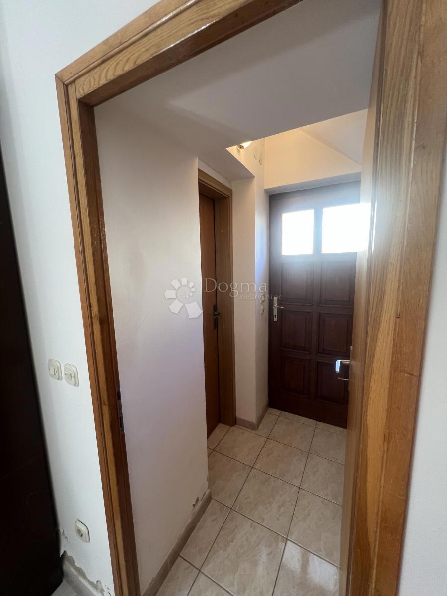 Casa Cokuni, Marčana, 247m2