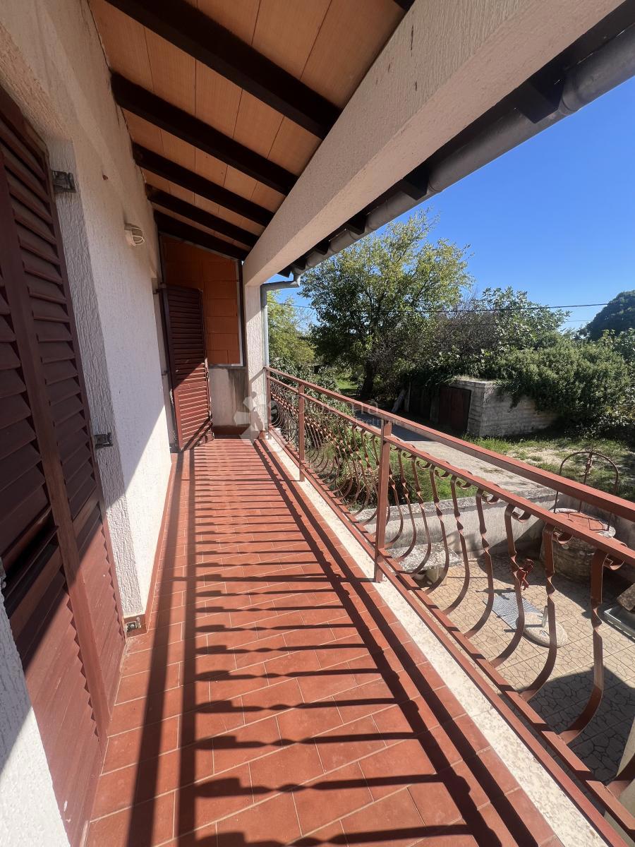 Casa Cokuni, Marčana, 247m2