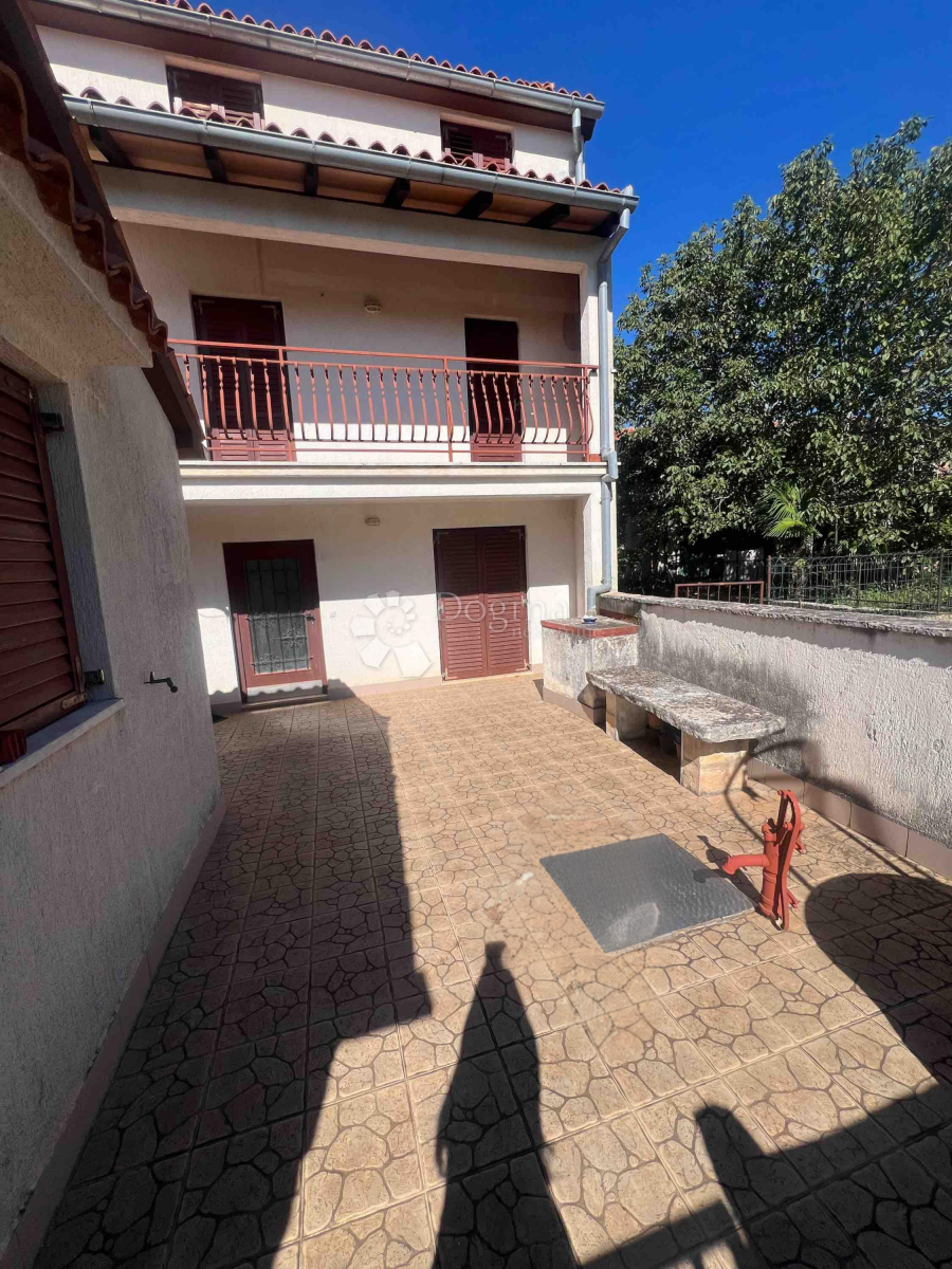 Casa Cokuni, Marčana, 247m2