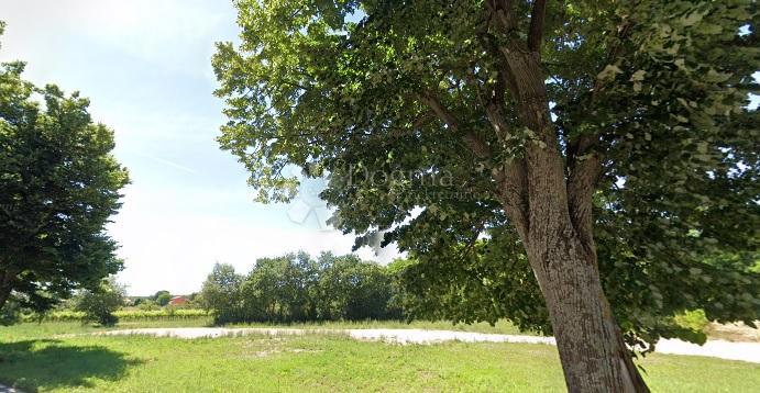 Terreno edificabile Marčana, 3.904m2