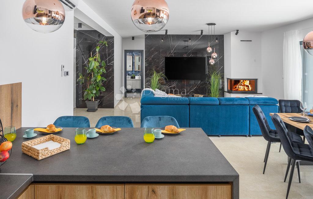 Casa Svetvinčenat, 308m2