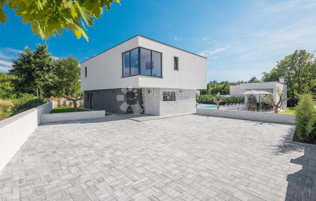 Casa Svetvinčenat, 308m2