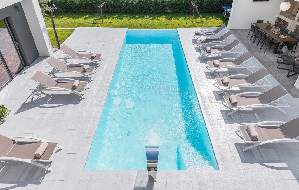 Casa Svetvinčenat, 308m2