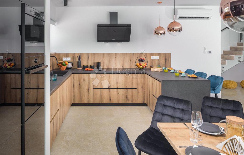 Casa Svetvinčenat, 308m2