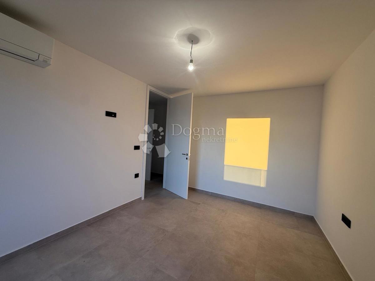 Casa Novalja, 238,96m2